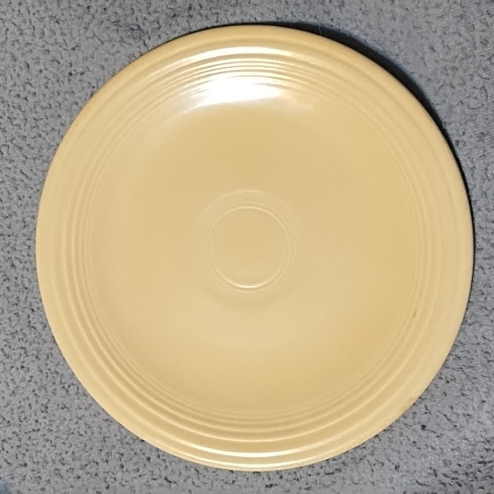 Fiesta cream/older ivory color, pale yellow bread and butter plate 6 1/8"